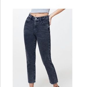 Pacsun Beverly wash mom jeans🖤